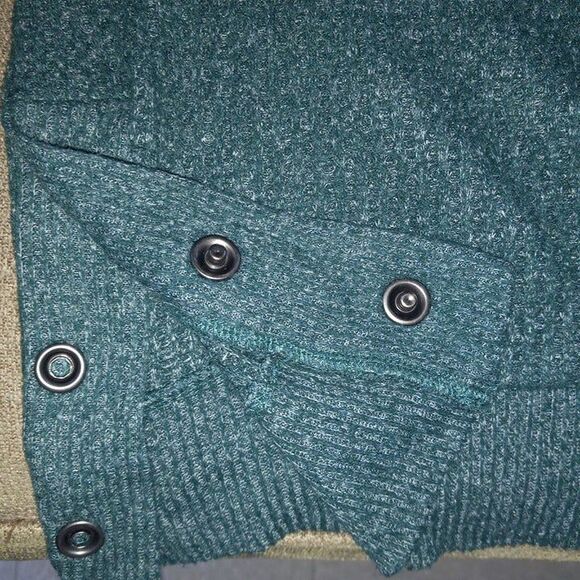 SO Cropped Waffle Knit Sweater-Size XS-Side Snaps-Round Neck-Hunter Green - Picture 5 of 8